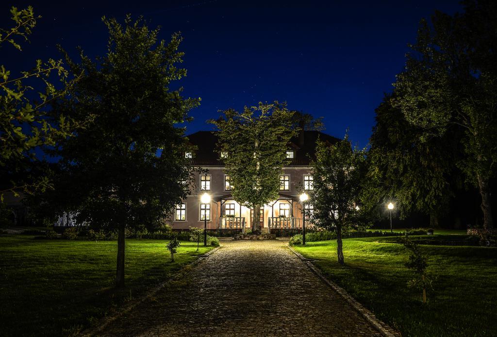 Palac Plocko Hotel Zewnętrze zdjęcie