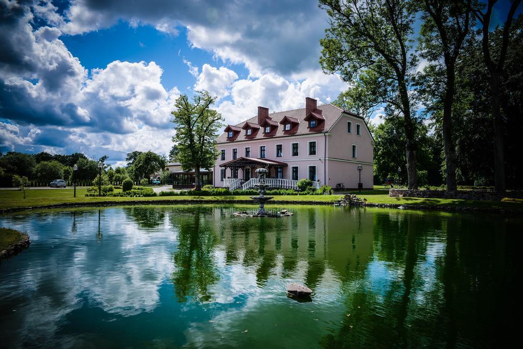 Palac Plocko Hotel Zewnętrze zdjęcie