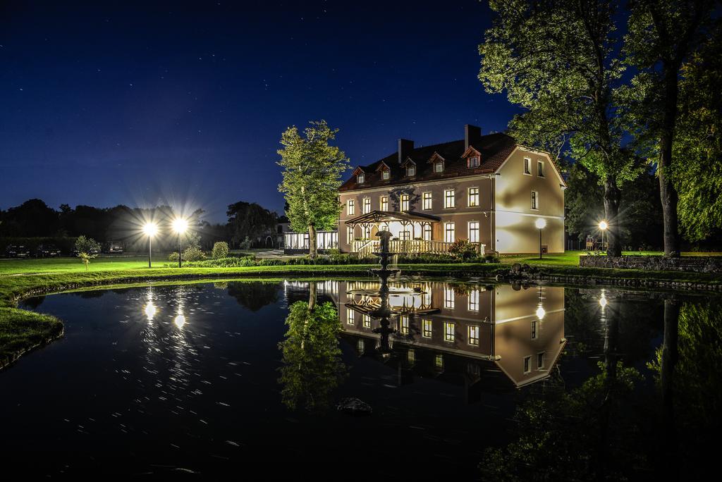 Palac Plocko Hotel Zewnętrze zdjęcie